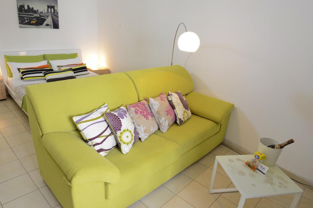 B&B Affittacamere Del Teatro Brindisi Ngoại thất bức ảnh