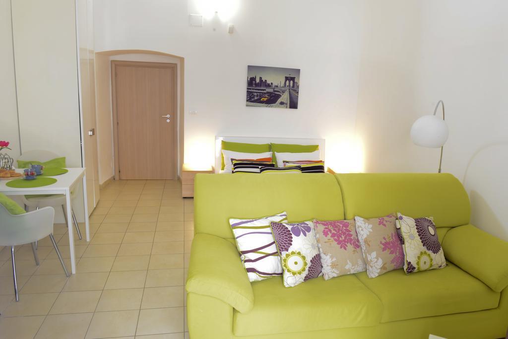 B&B Affittacamere Del Teatro Brindisi Ngoại thất bức ảnh