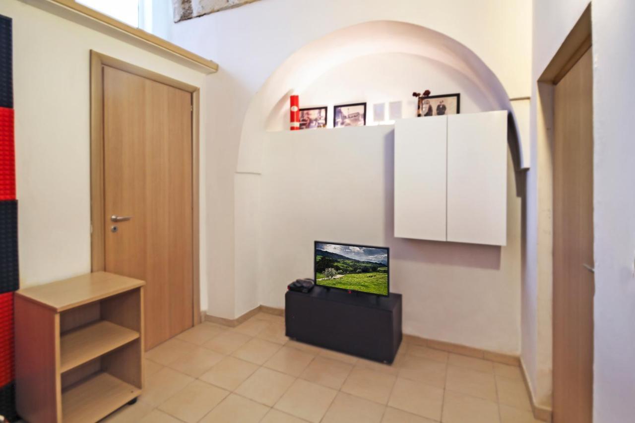 B&B Affittacamere Del Teatro Brindisi Ngoại thất bức ảnh